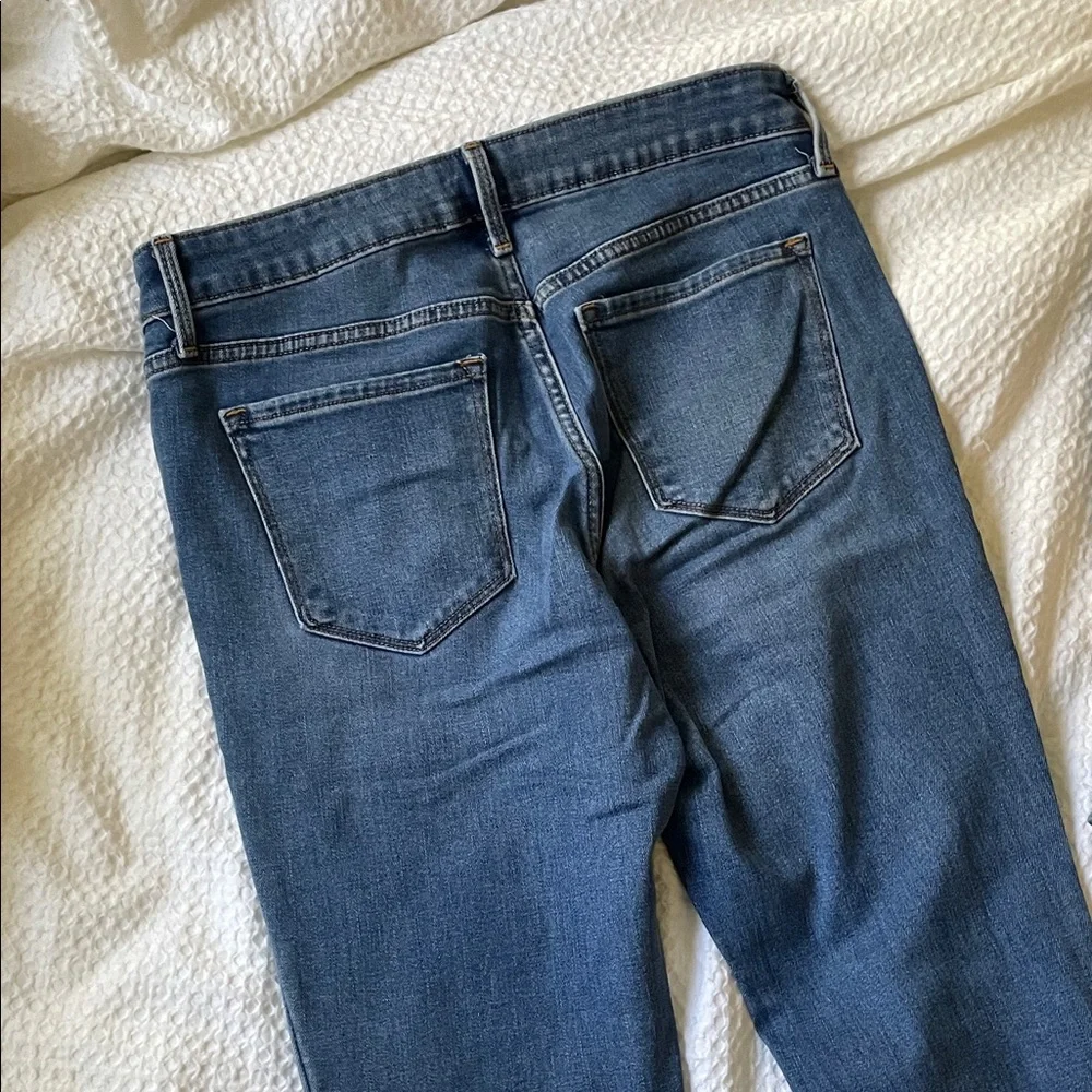 Old Navy Mid-Rise Power Slim Straight Jeans - Size 6 Short - Picture 4 of 6